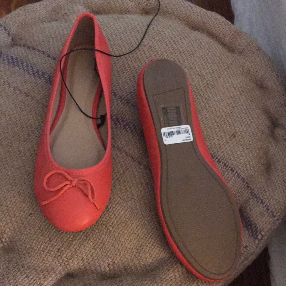 Flats - Picture 2 of 2